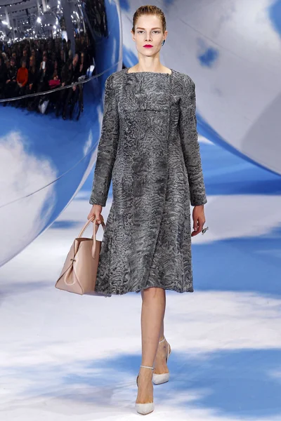 Look 35